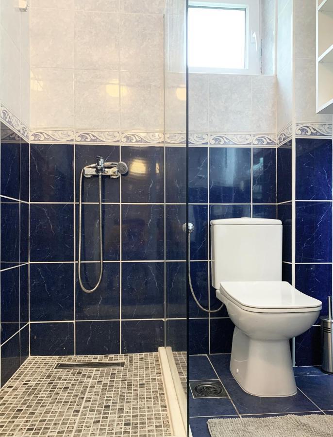 Laurel Apartments Бар Экстерьер фото