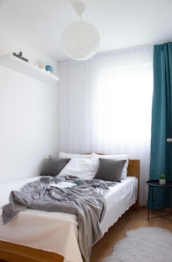 Laurel Apartments Бар Экстерьер фото