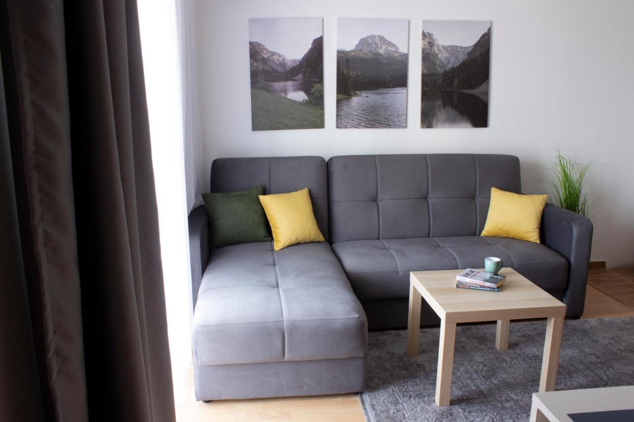 Laurel Apartments Бар Экстерьер фото