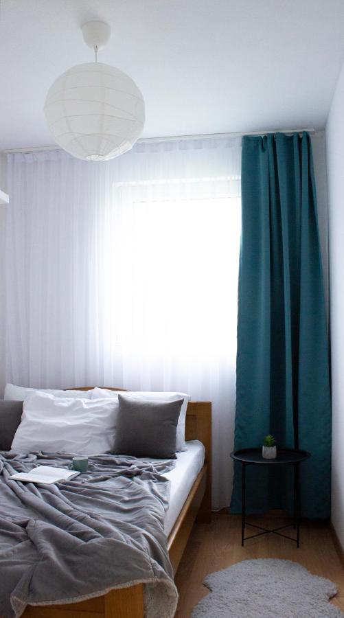 Laurel Apartments Бар Экстерьер фото