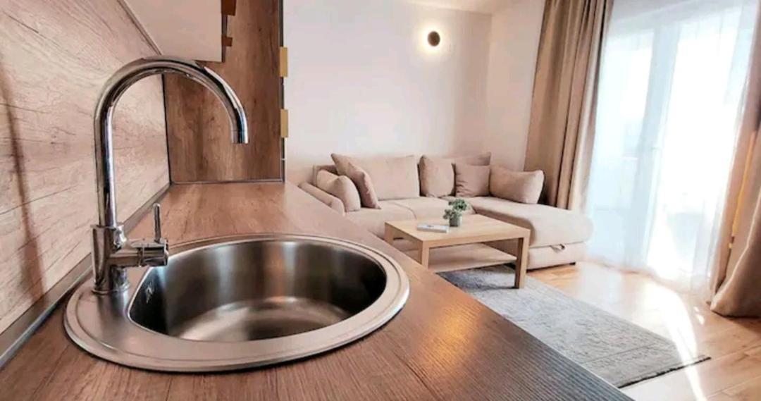 Laurel Apartments Бар Номер фото